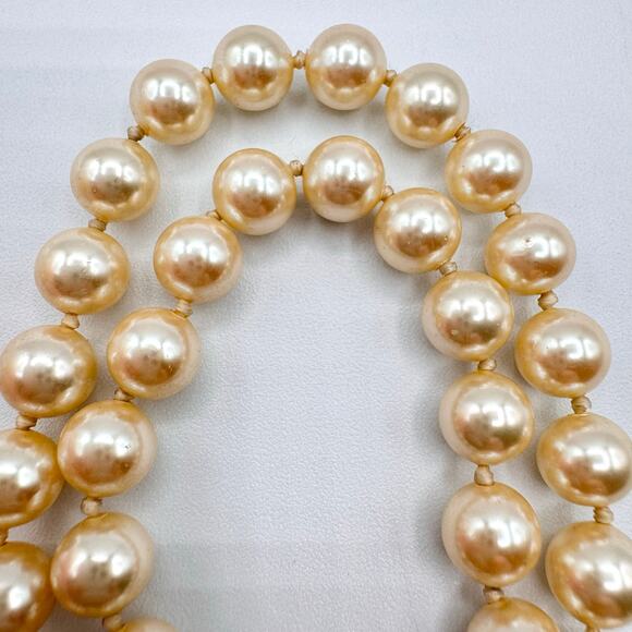 Vintage Ivory Glass Pearl Hand Knotted Necklace Box Clasp Wedding Bridal 18” - Picture 3 of 12